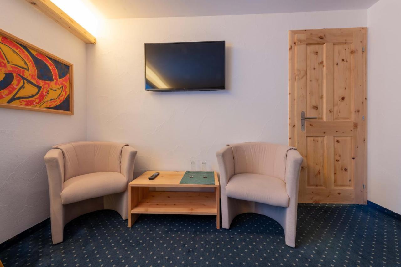 Hotel Grischuna ビビオ エクステリア 写真